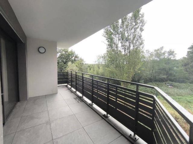 Studio location à Le Bourg, Charbonnières-les-Bains