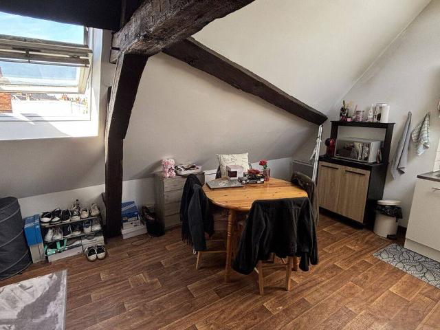 Studio location à Cité Emile Zola, Orléans