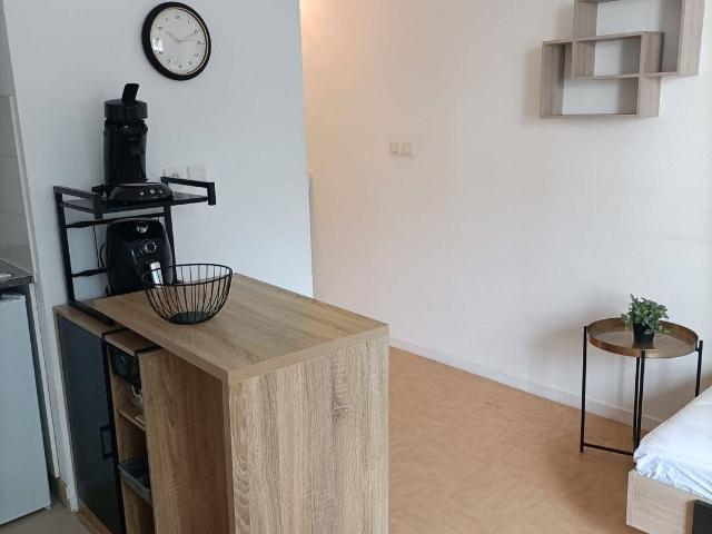 Studio location à L'Haye, Saint-Genis-Laval