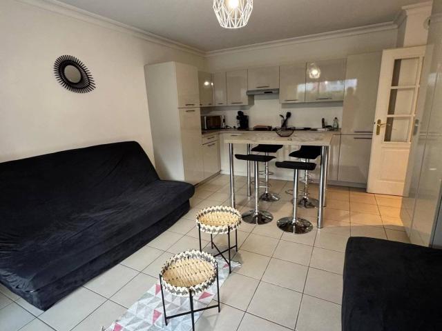 Studio location à Grasse, Antibes