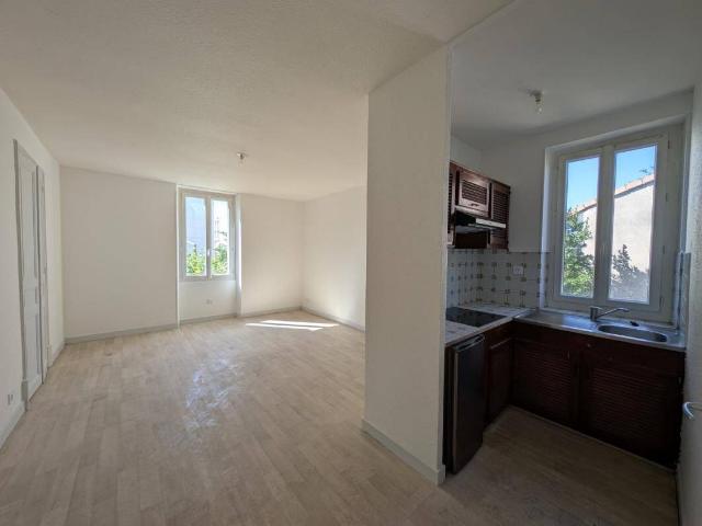 Studio location à Barnave, Valence
