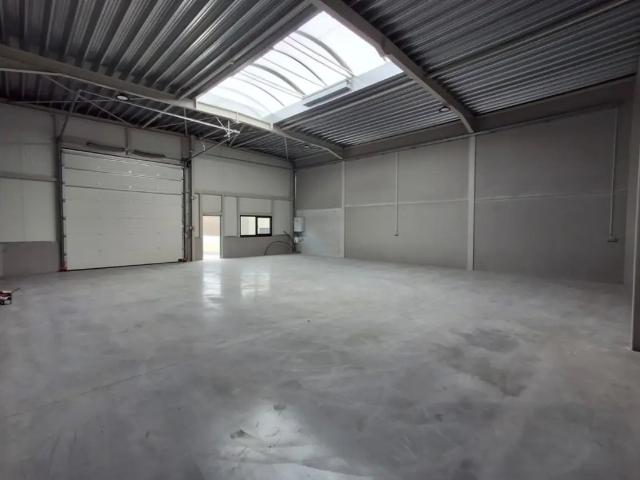 Local Commercial location à Tielt, West-Vlaanderen
