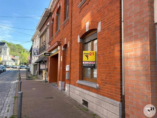 Local Commercial location à Amay, Wallonie