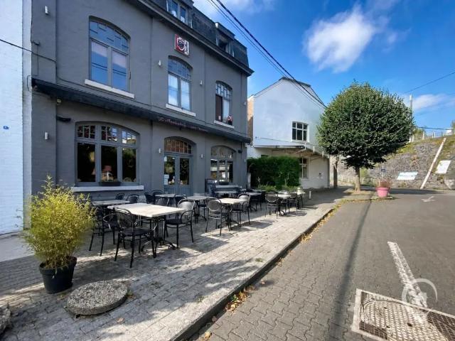 Local Commercial location à Anseremme, Dinant