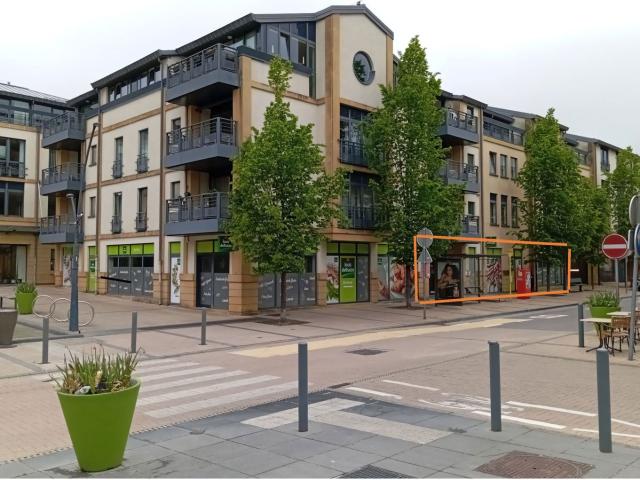 Local Commercial location à Arlon , Wallonie