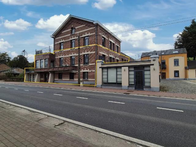 Local Commercial location à Bassenge, Wallonie