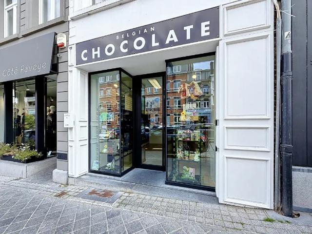 Local Commercial location à Bastenaken, Wallonie