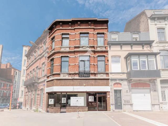Local Commercial location à Charleroi, Wallonie