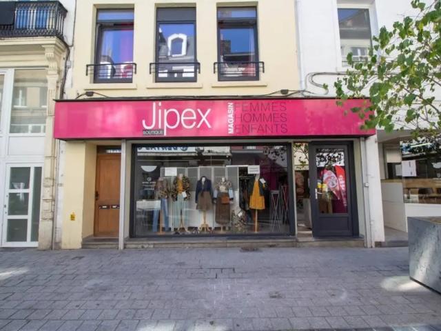 Local Commercial location à Charleroi, Wallonie