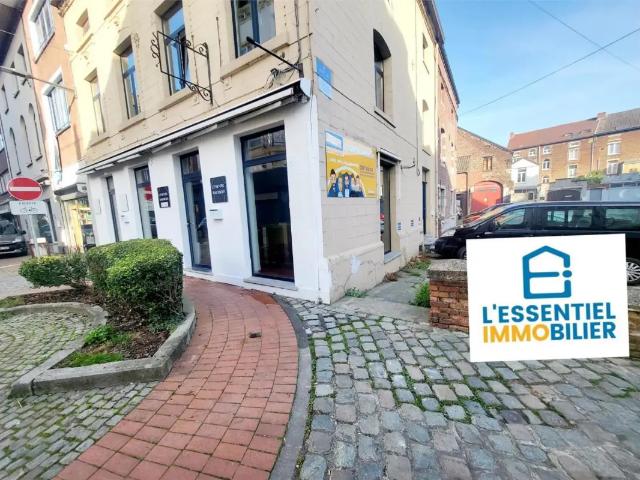 Local Commercial location à Châtelet, Wallonie