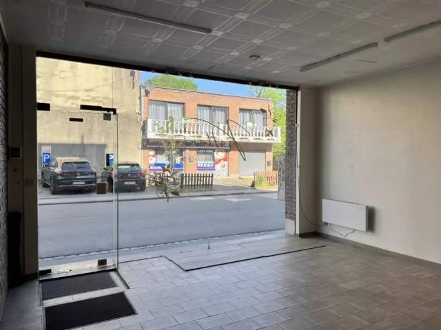 Local Commercial location à Châtelet, Wallonie