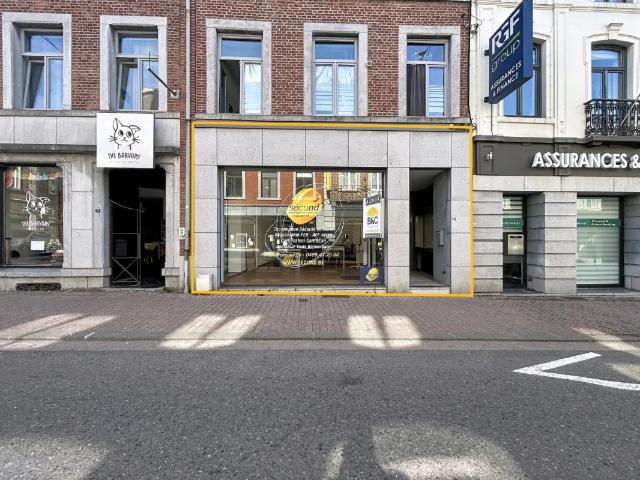 Local Commercial location à Ciney, Wallonie
