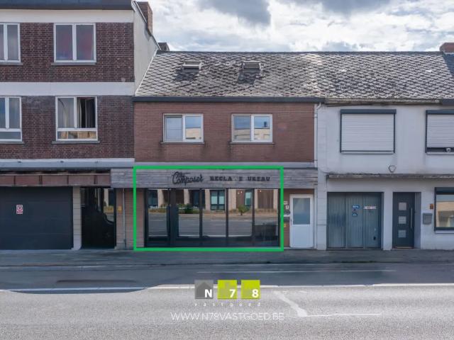 Local Commercial location à Dilsen-stokkem, Limburg