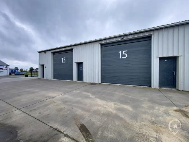 Local Commercial location à Dinant, Wallonie