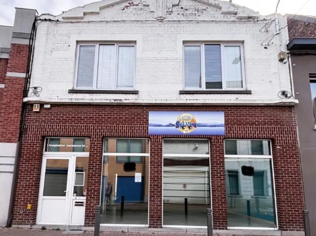 Local Commercial location à Dour, Wallonie