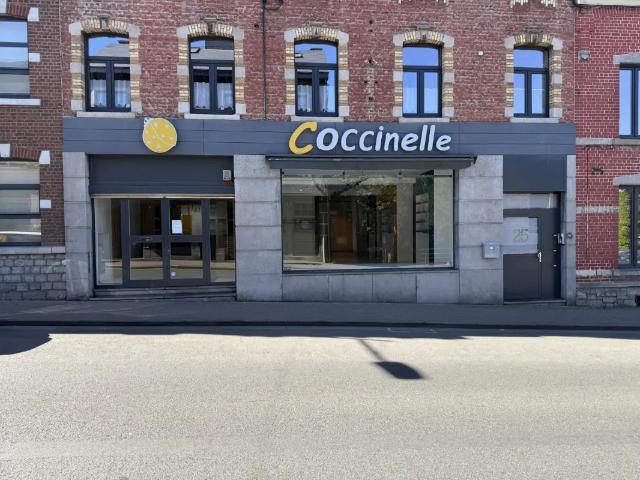 Local Commercial location à Bende, Wallonie