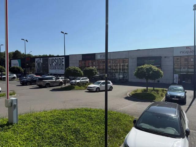Local Commercial location à Herstal, Wallonie