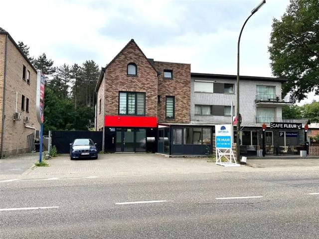 Local Commercial location à Heusden-zolder, Limburg