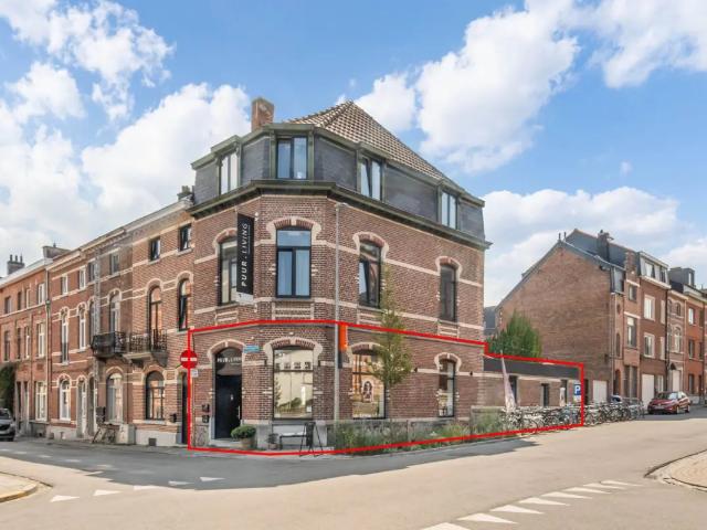 Local Commercial location à Lava, Brabant