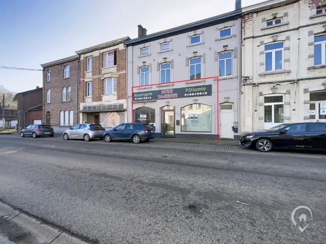 Local Commercial location à Houyet, Wallonie