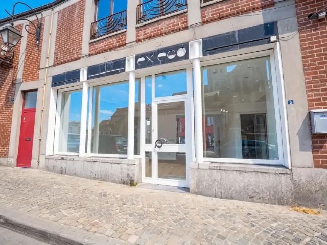 Local Commercial location à Huy, Liège