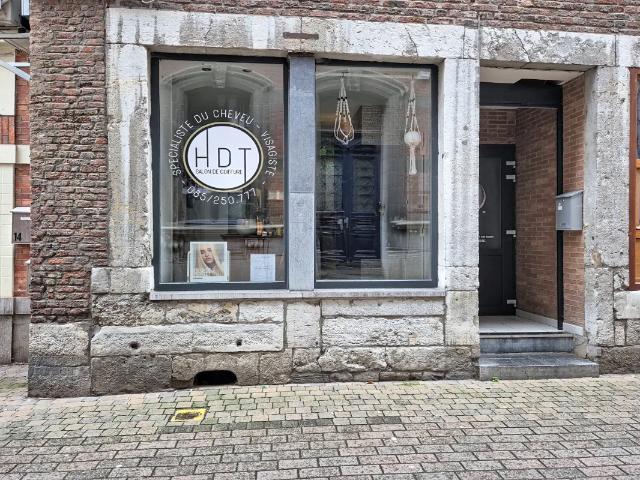 Local Commercial location à Huy, Wallonie