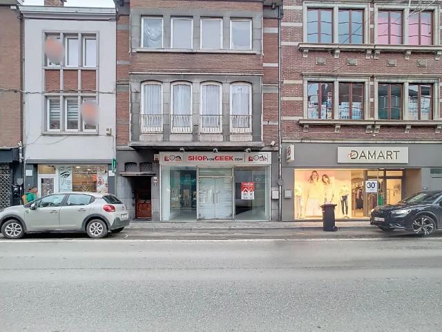 Local Commercial location à Huy, Wallonie