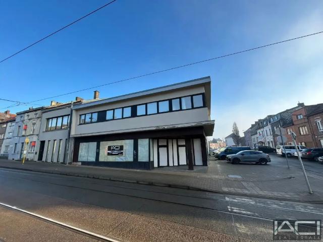 Local Commercial location à Charleroi, Wallonie