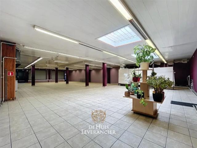 Local Commercial location à Kontich, Antwerpen