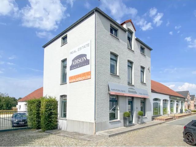 Local Commercial location à Lasne-Chapelle-Saint-Lambert, Lasne