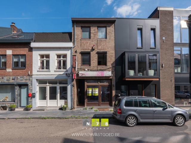 Local Commercial location à Maaseik, Limburg