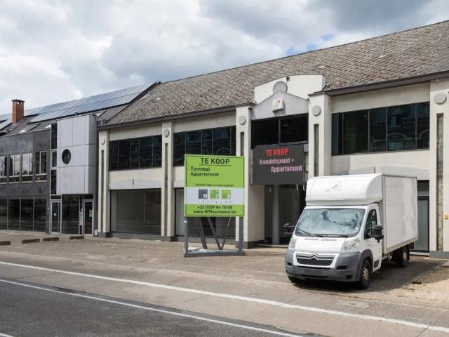 Local Commercial location à Maasmechelen, Limburg