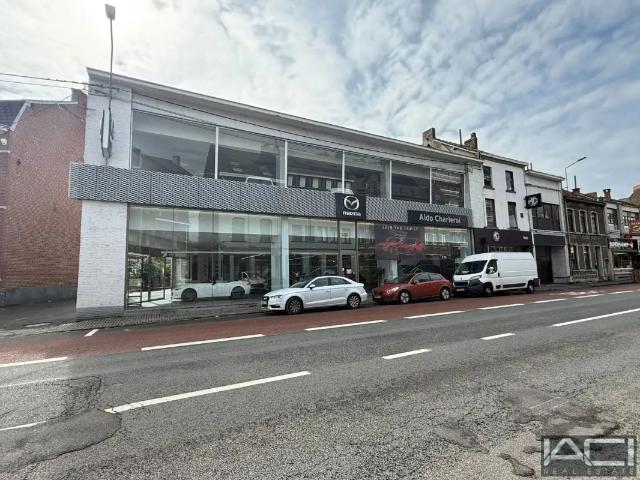 Local Commercial location à Charleroi, Wallonie