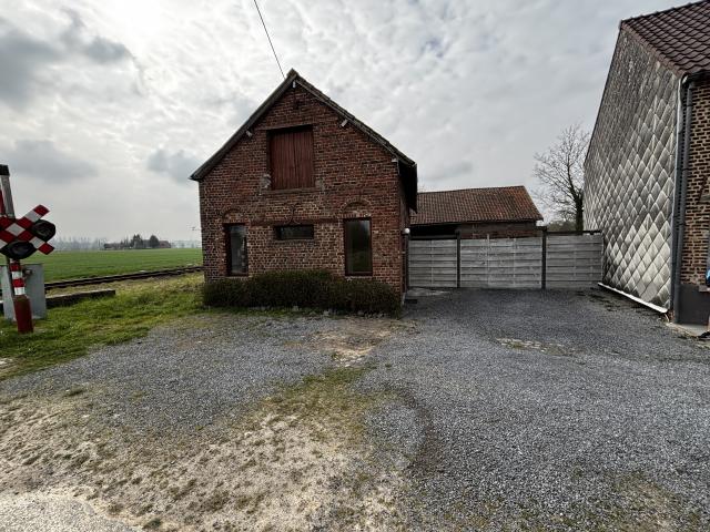 Local Commercial location à Aat, Wallonie