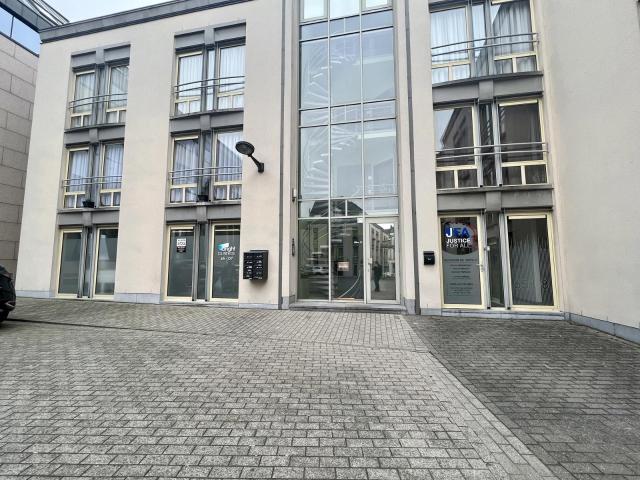 Local Commercial location à Bergen, Wallonie