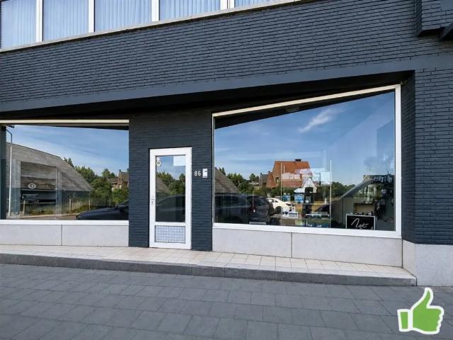 Local Commercial location à Mouscron, Wallonie