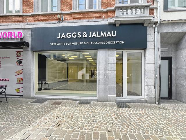 Local Commercial location à Namen, Wallonie