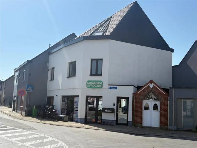 Local Commercial location à Buggenhout, Oost-Vlaanderen