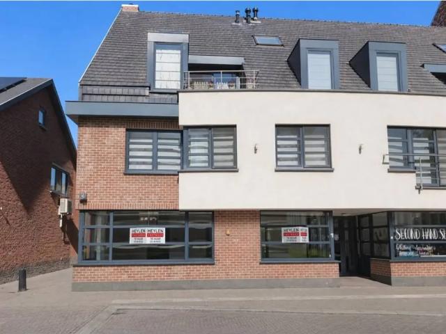 Local Commercial location à Overpelt, Limburg