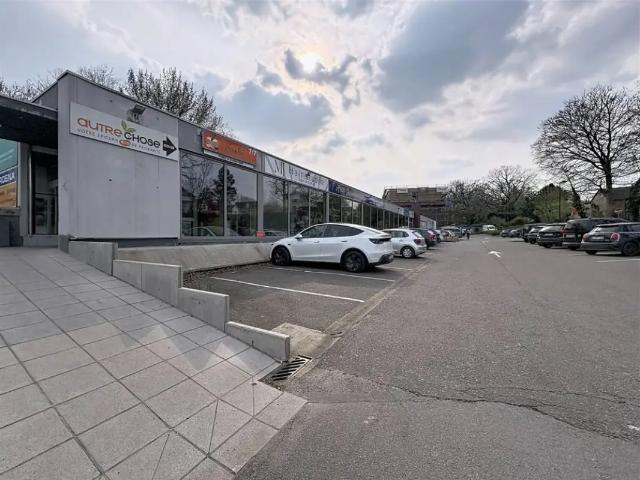 Local Commercial location à Rixensart, Wallonie