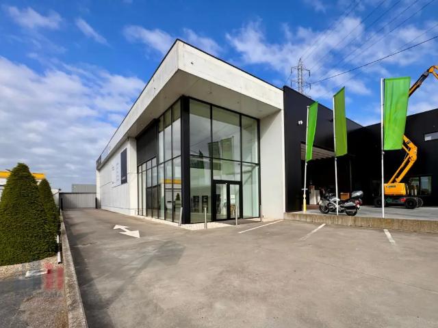 Local Commercial location à Roeselare, West-Vlaanderen