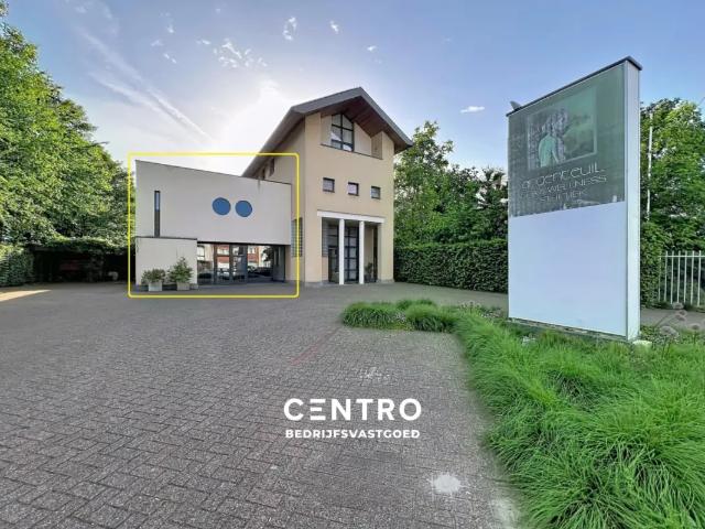 Local Commercial location à Roeselare, West-Vlaanderen