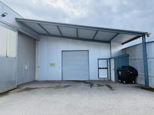 Local Commercial location à Sint-niklaas, Oost-Vlaanderen