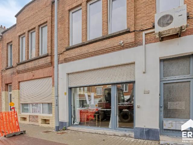 Local Commercial location à Sint-pieters-leeuw, Brabant