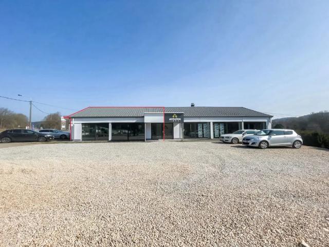 Local Commercial location à Stavelot, Wallonie