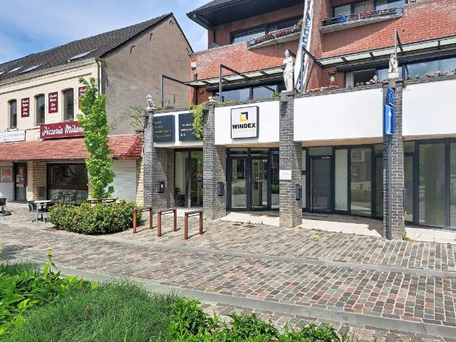Local Commercial location à Woluwe-saint-etienne, Brabant