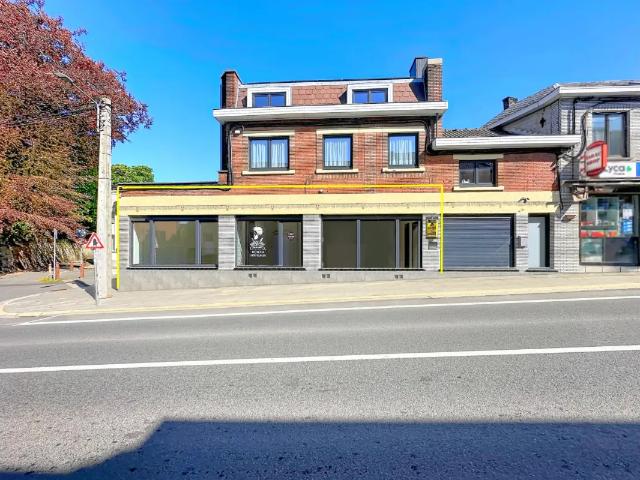 Local Commercial location à Courcelles, Wallonie