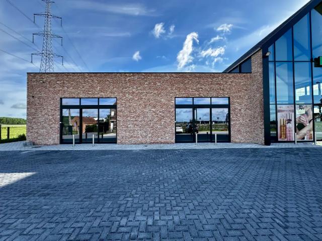 Local Commercial location à Itter, Wallonie