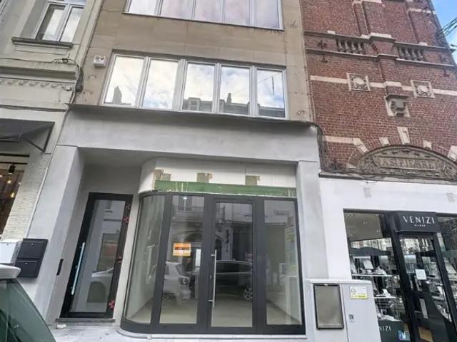 Local Commercial location à Uccle, Bruxelles