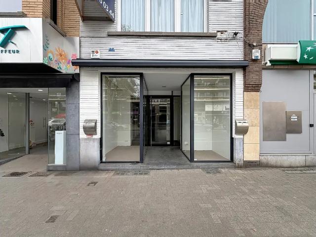 Local Commercial location à Uccle, Bruxelles